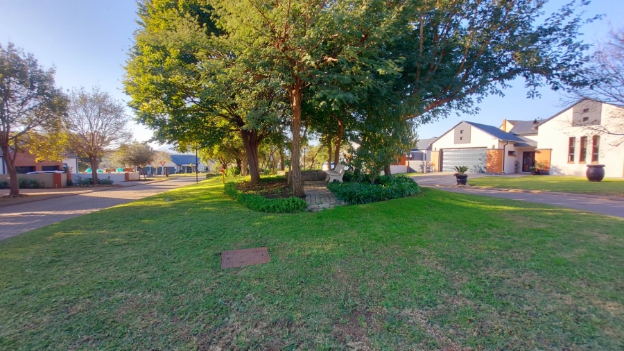 4 Bedroom Property for Sale in Meerhof North West